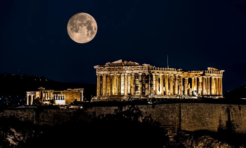 Κλειστή για το κοινό θα μείνει η Ακρόπολη την αυριανή Αυγουστιάτικη πανσέληνο